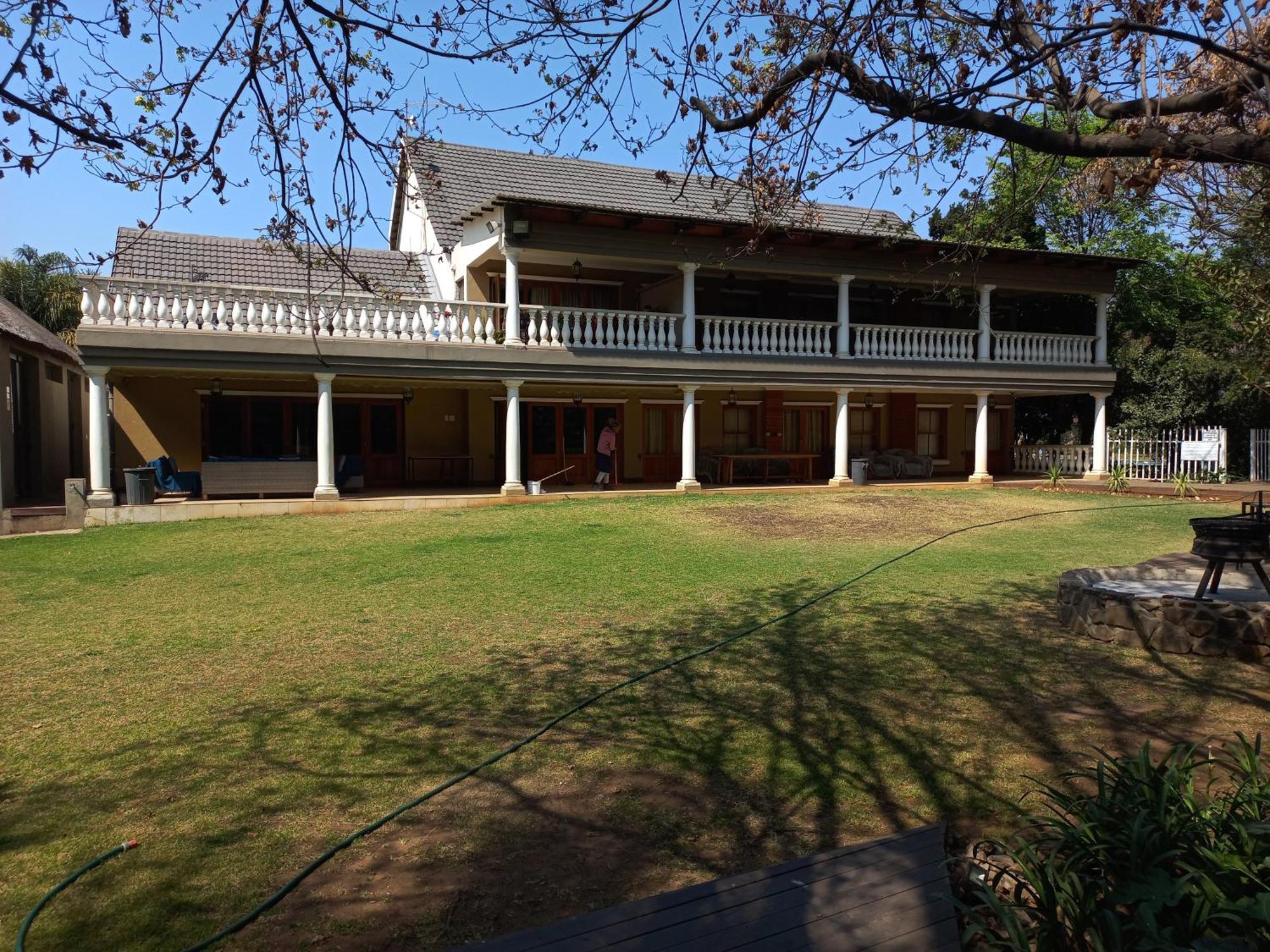 Or Tambo Guest House Kempton Park Exterior photo